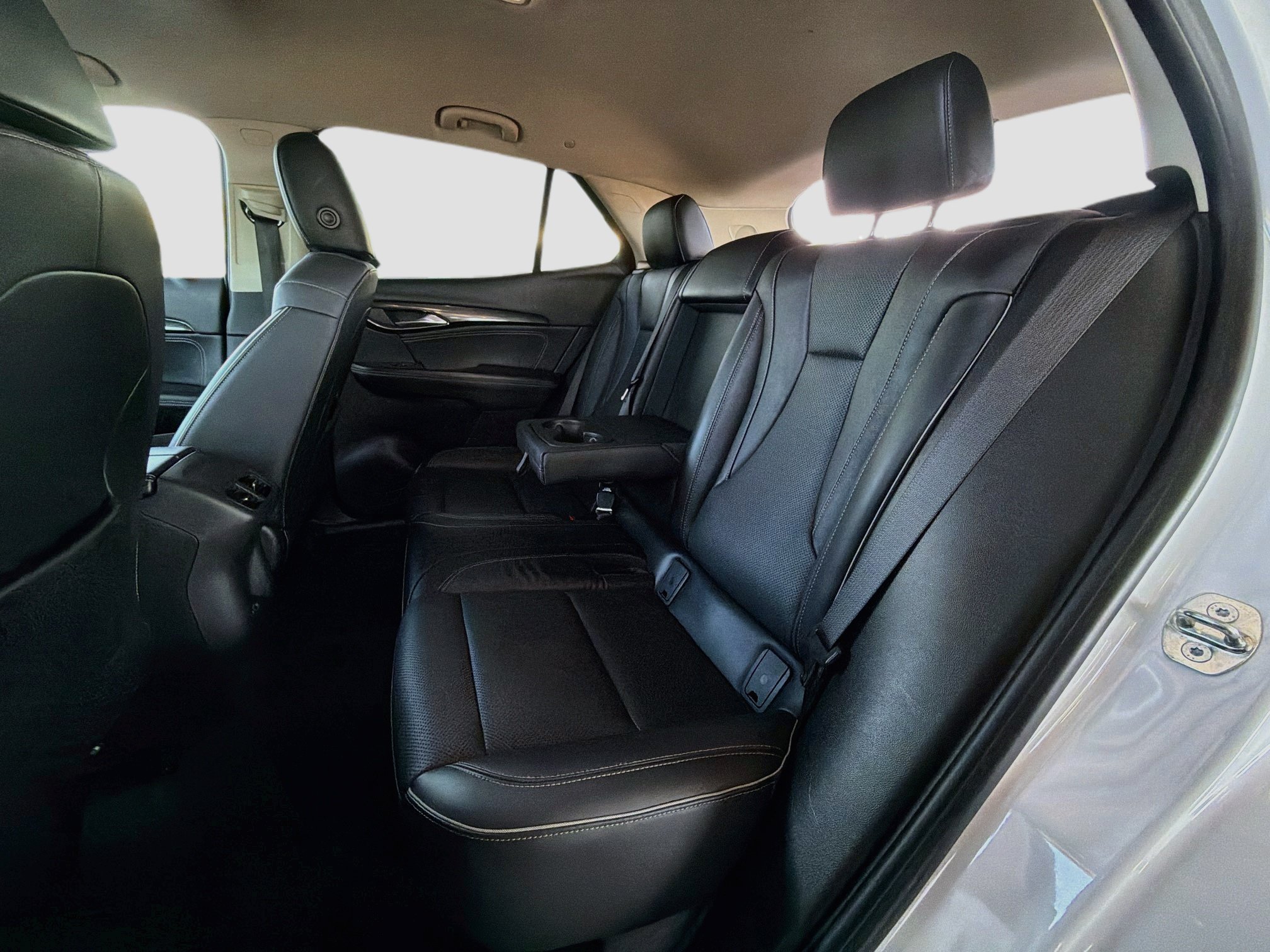 Used 2021 Buick Envision Essence w/ Sport Touring Package AWD/4WD image 26