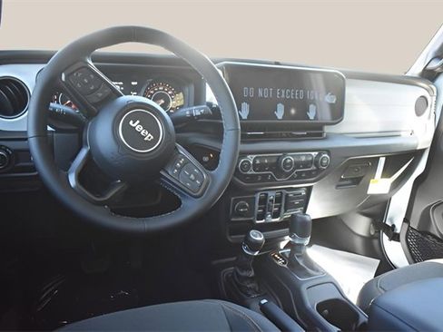 New 2025 Jeep Gladiator Sport image 12