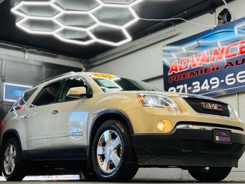 Used 2008 GMC Acadia SLT AWD/4WD image 1
