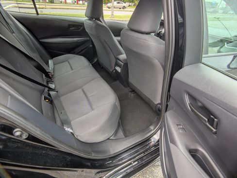 Used 2024 Toyota Corolla LE FWD image 13