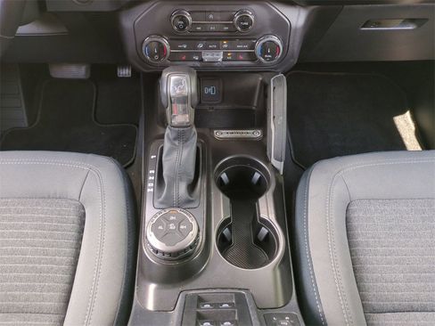 Used 2022 Ford Bronco Outer Banks image 19