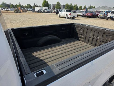 Used 2017 Ford F150 XLT w/ Equipment Group 301A Mid AWD/4WD image 11