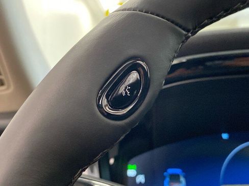 New 2025 Lincoln Corsair Reserve w/ Equipment Group 202A image 40