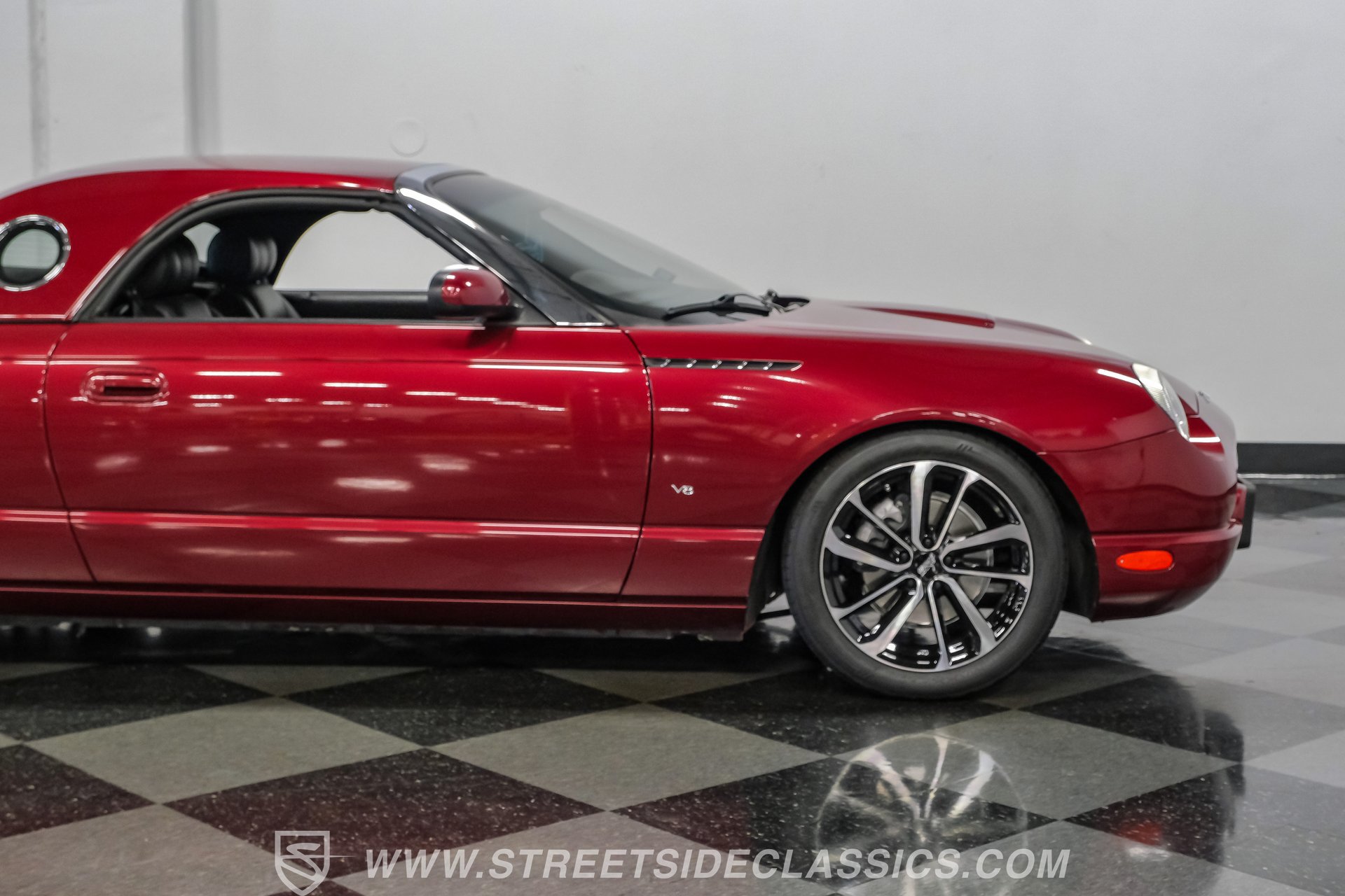 Used 2004 Ford Thunderbird RWD image 34