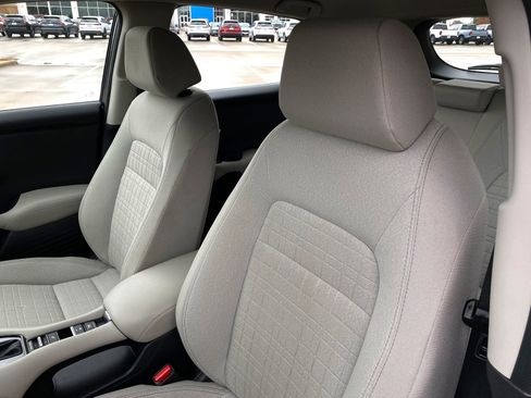 Used 2024 Honda HR-V LX image 12