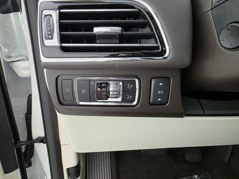 Used 2023 Lincoln Navigator Black Label AWD/4WD image 26