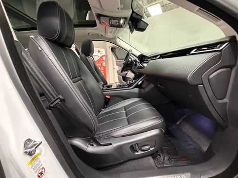 Used 2018 Land Rover Range Rover Velar S AWD/4WD image 44