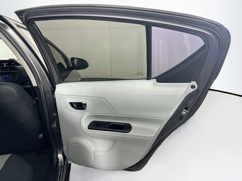 Used 2014 Toyota Prius C Three image 27