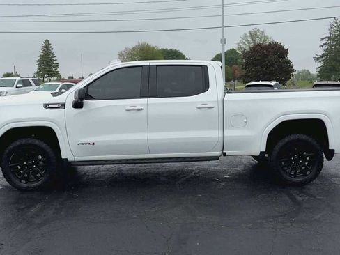 Used 2024 GMC Sierra 1500 AT4 w/ Technology Package AWD/4WD image 5