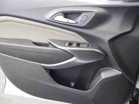 New 2026 Chevrolet Trax ACTIV w/ Sunroof Package FWD image 35