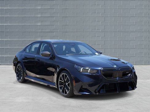 Used 2025 BMW M5 w/ Carbon Package AWD/4WD image 1