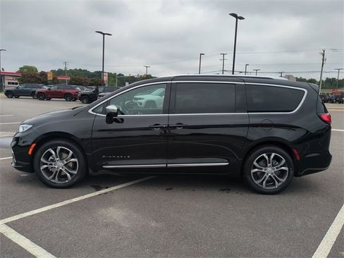 New 2026 Chrysler Pacifica Pinnacle w/ Trailer Tow Group image 7