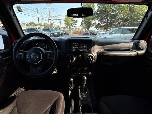 Used 2015 Jeep Wrangler Unlimited Sport w/ Quick Order Package 24S AWD/4WD image 9