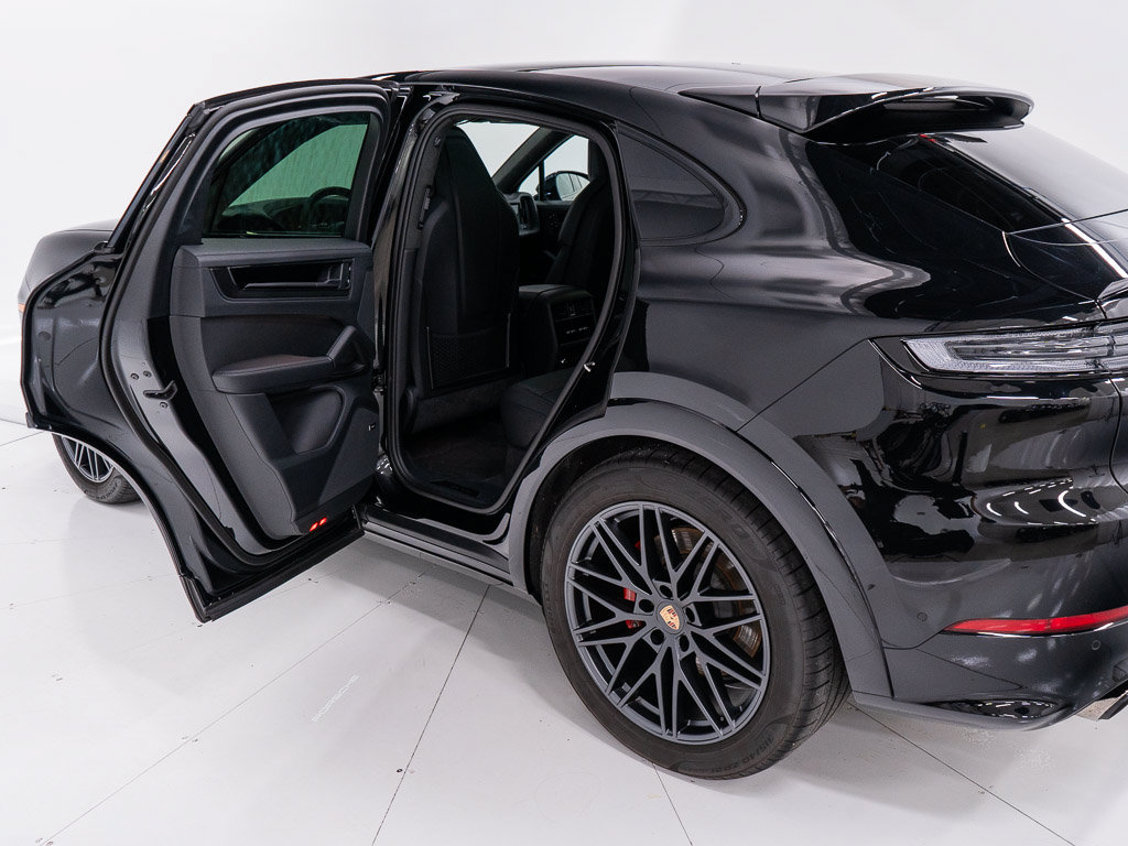 Used 2026 Porsche Cayenne GTS AWD/4WD image 20