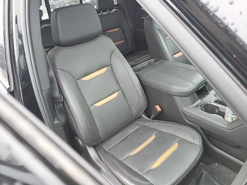 Used 2024 GMC Sierra 1500 AT4 w/ Technology Package image 10