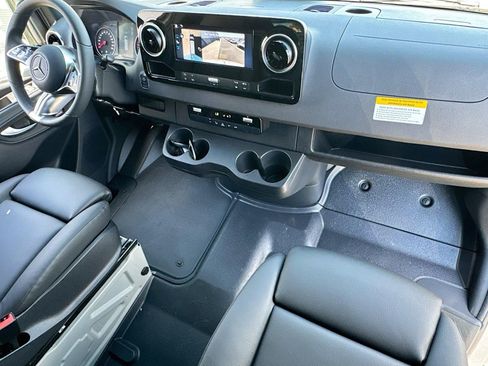New 2025 Mercedes-Benz Sprinter 2500 image 24
