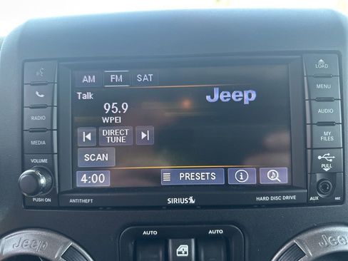 Used 2018 Jeep Wrangler Unlimited Sport S AWD/4WD image 27