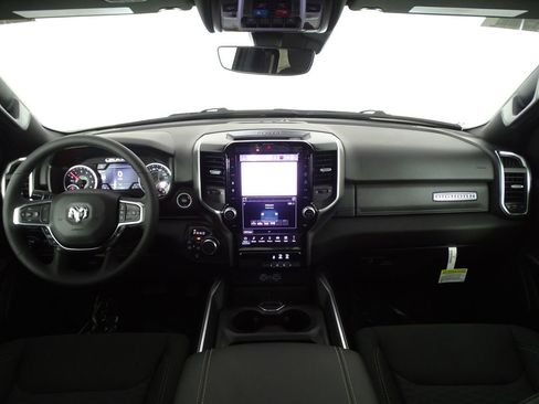 New 2026 RAM 1500 4x4 Crew Cab image 29