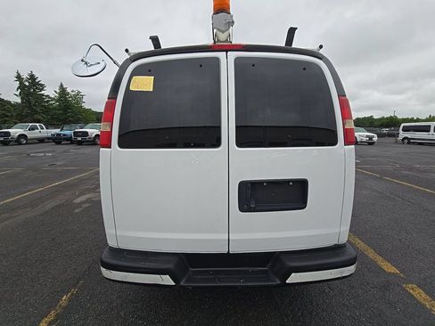 Used 2014 Chevrolet Express 1500 RWD image 9