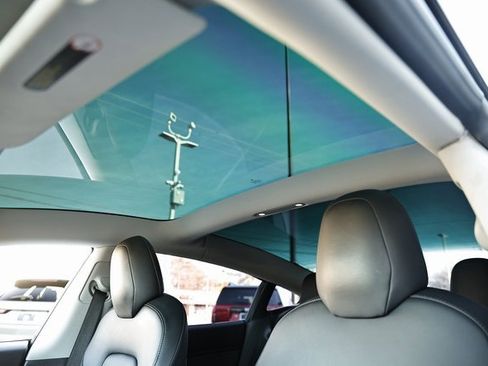 Used 2018 Tesla Model 3 Long Range image 19