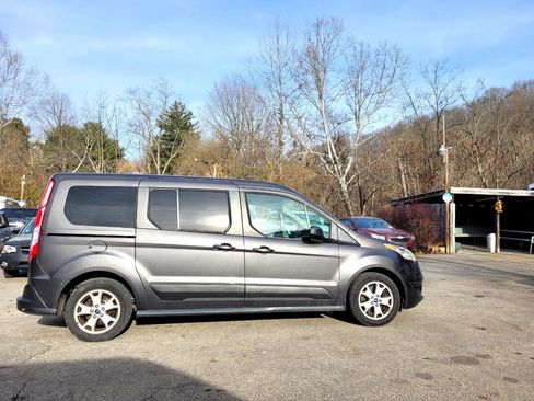 Used 2015 Ford Transit Connect Titanium image 3