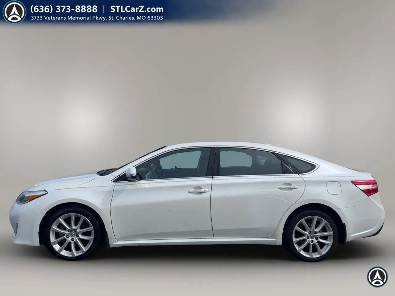 Used 2013 Toyota Avalon Limited FWD image 6