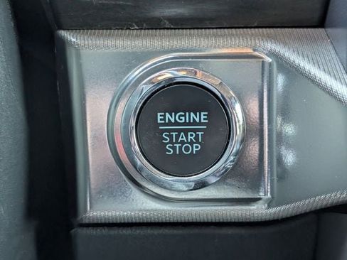 Used 2024 Ford F150 Lariat image 19