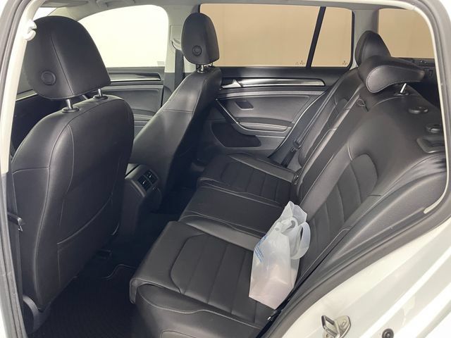 Used 2015 Volkswagen Golf TDI SEL FWD image 18