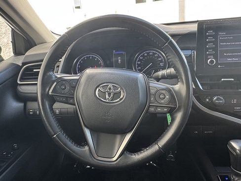 Used 2023 Toyota Camry SE image 14