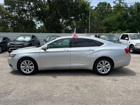 Used 2019 Chevrolet Impala LT FWD image 9