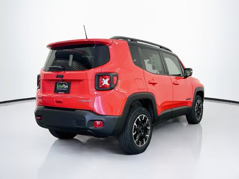 Used 2023 Jeep Renegade Trailhawk AWD/4WD image 9