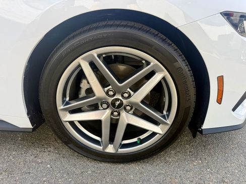 Used 2024 Ford Mustang Convertible RWD image 13