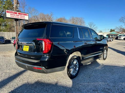Used 2021 GMC Yukon XL SLT image 2