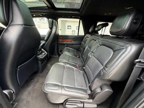 Used 2019 Lincoln Navigator L Reserve AWD/4WD image 18