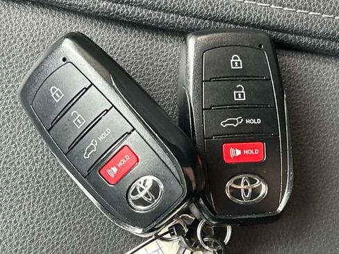 Used 2025 Toyota Grand Highlander AWD Hybrid image 57