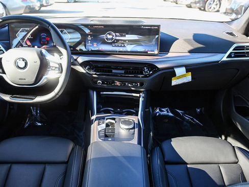 Certified 2025 BMW 330i Sedan w/ Convenience Package image 12