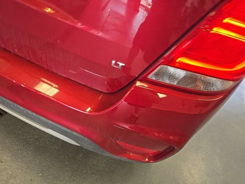 Used 2018 Chevrolet Trax LT w/ LT Convenience Package FWD image 4