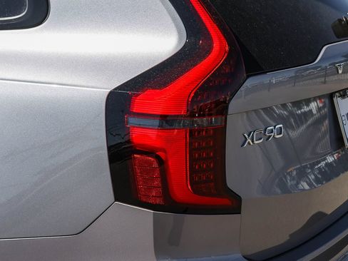 New 2026 Volvo XC90 T8 Ultra w/ Lounge Package AWD/4WD image 11