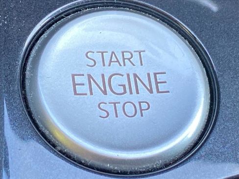 Certified 2022 Volkswagen Tiguan S FWD image 11