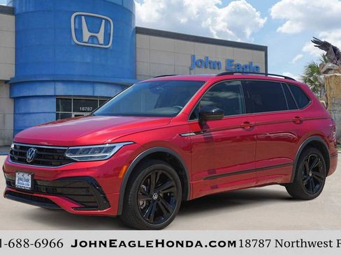 Used 2024 Volkswagen Tiguan SE R-Line FWD image 1