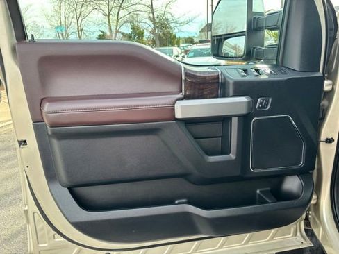 Used 2017 Ford F350 Platinum w/ Platinum Ultimate Package image 8