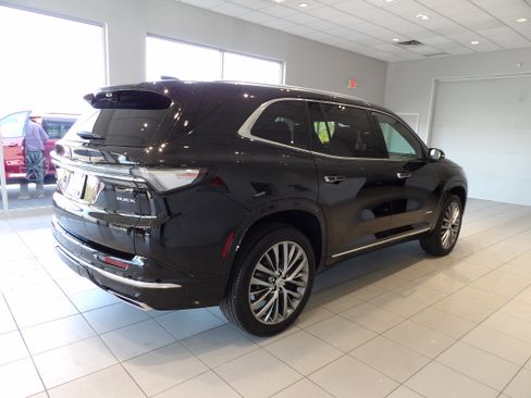 Used 2025 Buick Enclave Avenir w/ Super Cruise Package AWD/4WD image 4