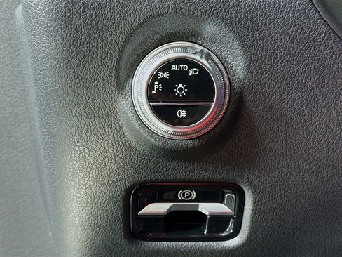 Used 2024 Mercedes-Benz CLE 450 4MATIC Coupe image 10