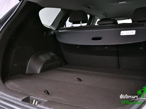 Used 2019 Hyundai Santa Fe SEL AWD/4WD image 12