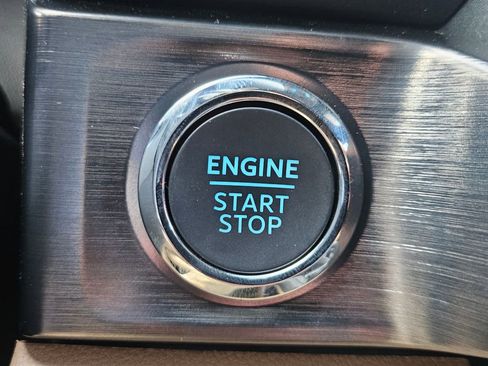 New 2026 Ford F250 Lariat w/ Chrome Package image 14