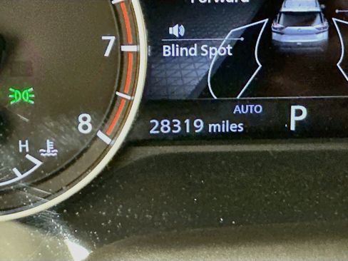 Used 2023 Nissan Rogue SV AWD/4WD image 19