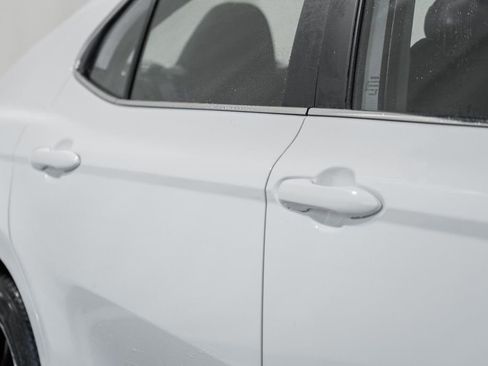 Used 2024 Toyota Camry SE image 13