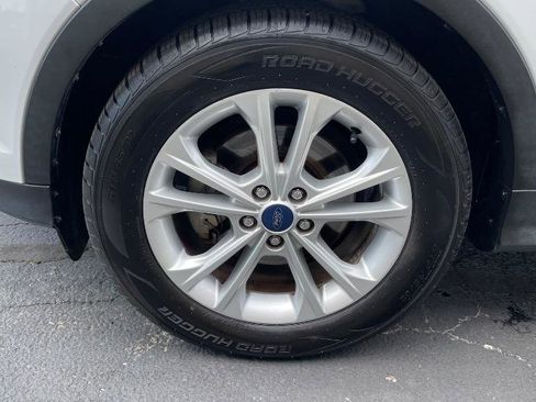 Used 2017 Ford Escape SE w/ Equipment Group 201A image 37