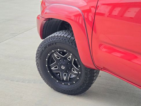 Used 2015 Toyota Tacoma 4x4 Double Cab w/ TRD Sport Package image 36