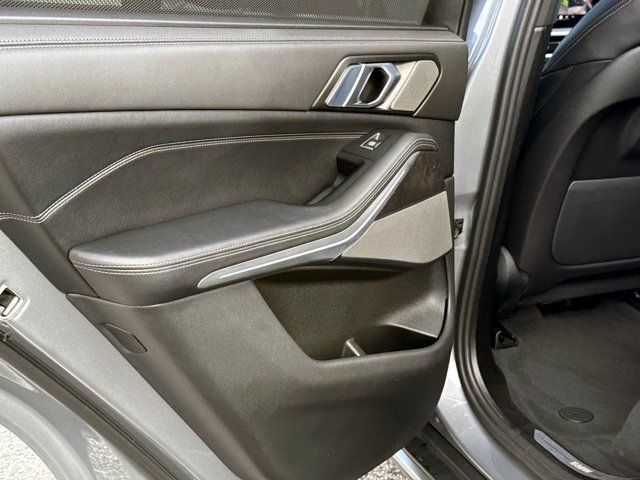 Certified 2024 BMW X5 sDrive40i w/ Premium Package RWD image 13